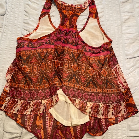 Ambiance Apparel Tank | Size M - Picture 3 of 4